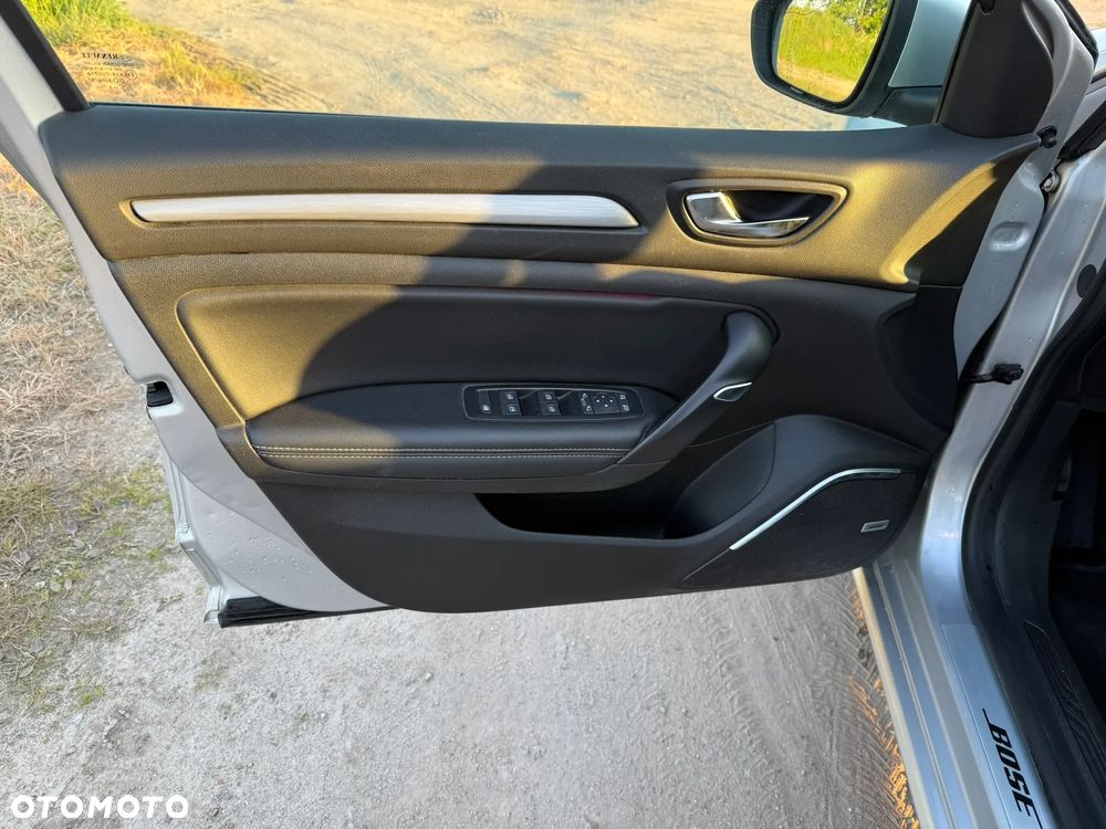 Renault Megane ENERGY dCi 110 EDC BOSE EDITION - 12