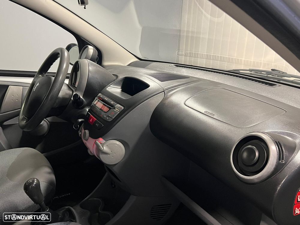 Peugeot 107 1.0 Trendy - 10