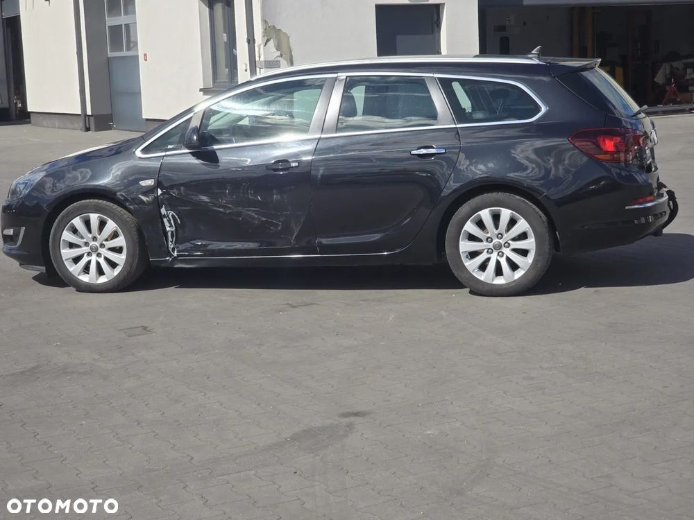 Opel Astra 1.7 CDTI DPF Cosmo - 8