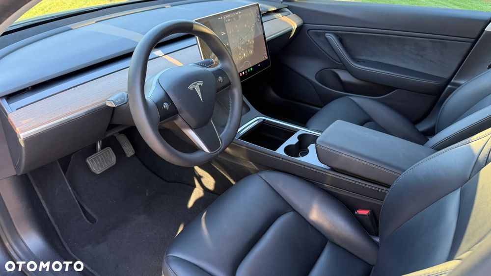 Tesla Model 3 Langstreckenbatterie Allradantrieb Dual Motor - 12