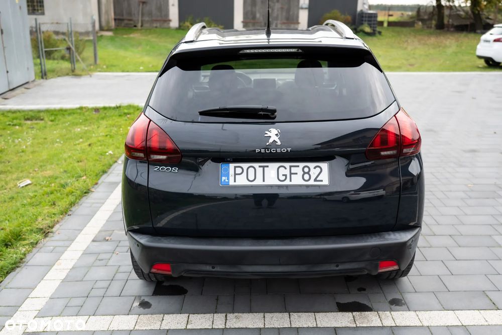 Peugeot 2008 - 11