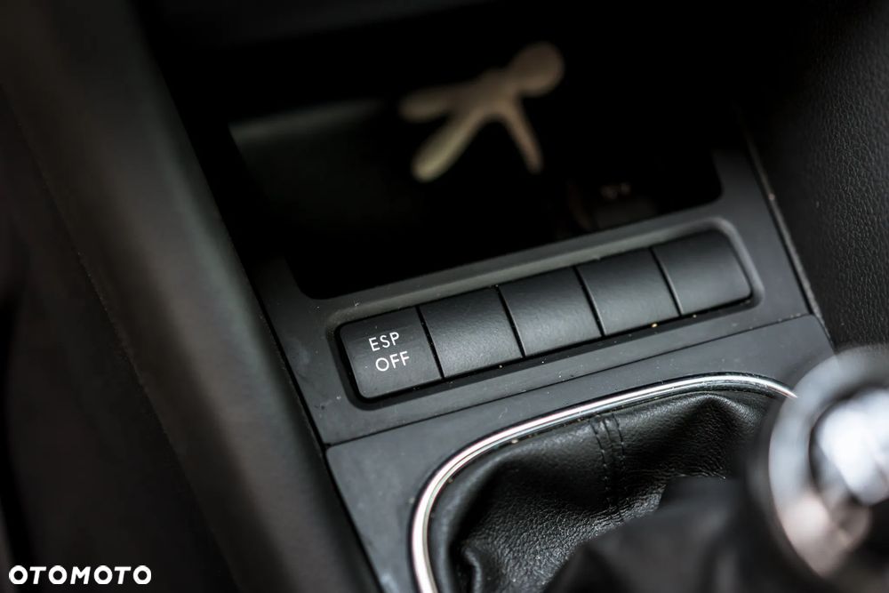 Volkswagen Golf 1.6 Edition - 15