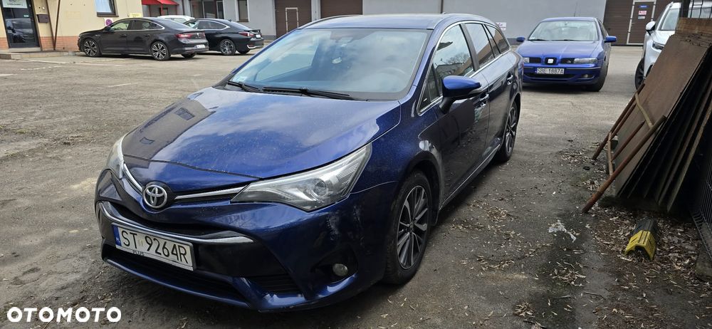Toyota Avensis 2.0 D-4D Premium - 10