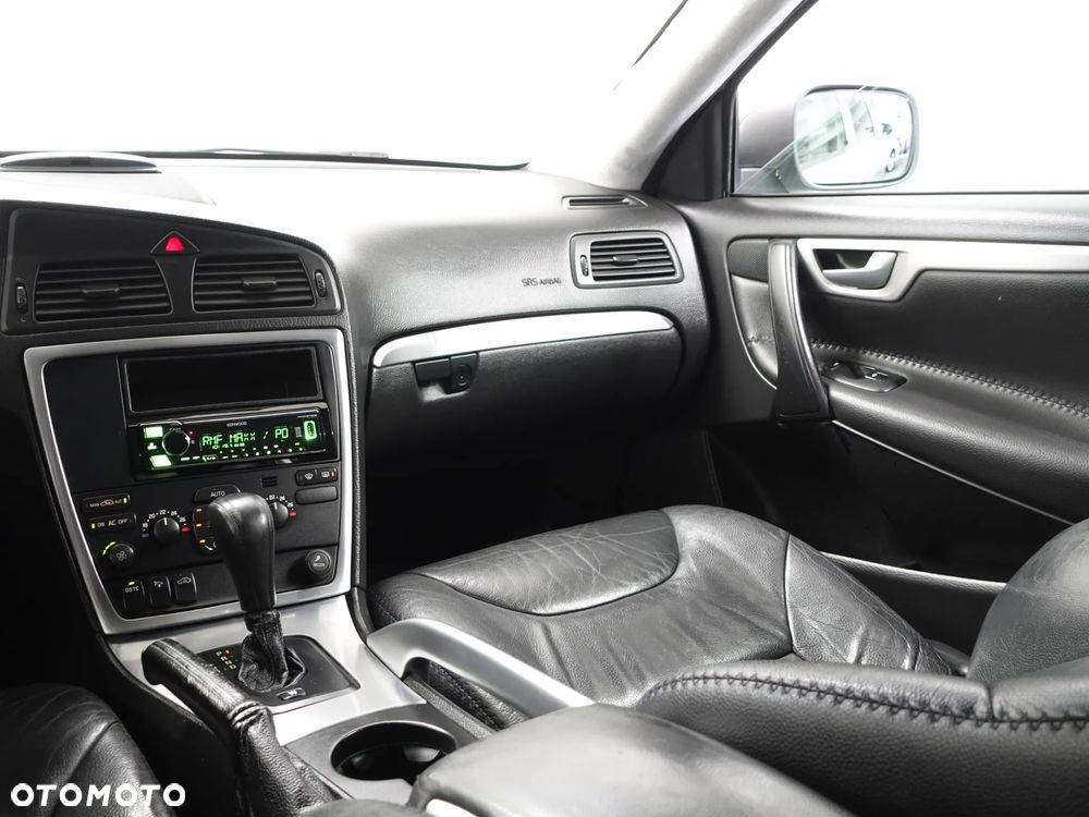 Volvo XC 70 D5 AWD Momentum - 35
