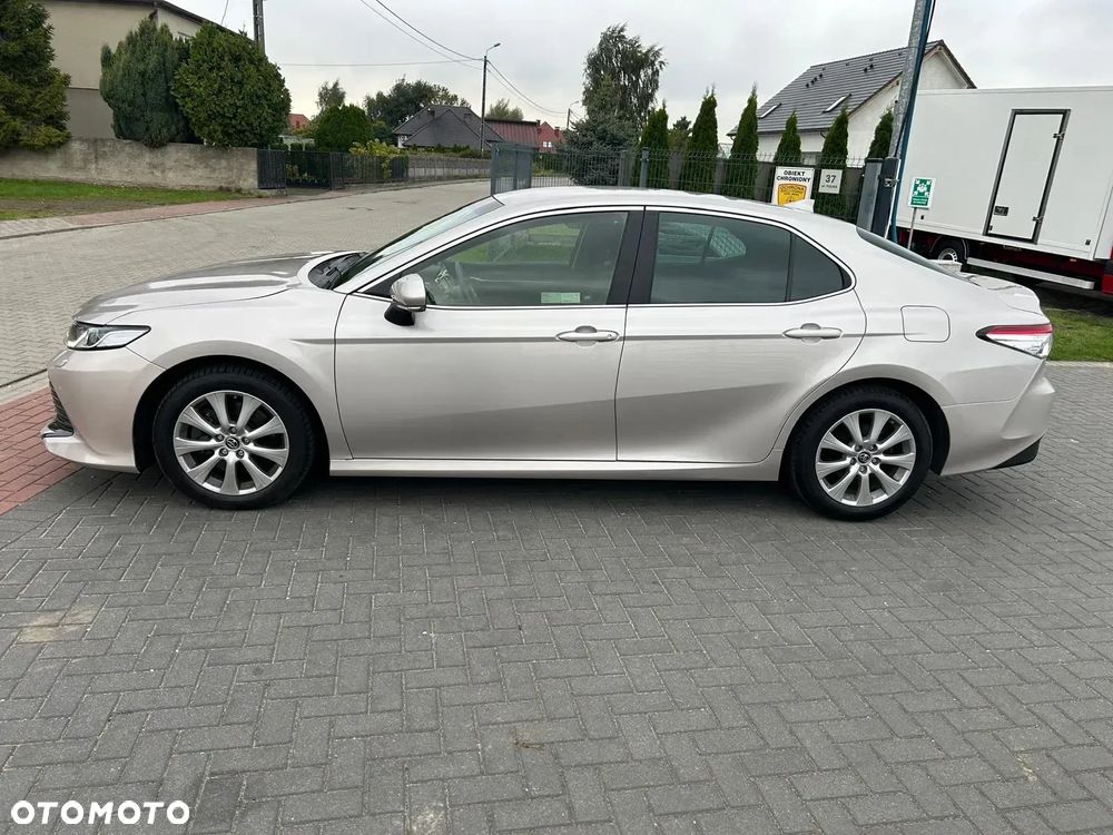 Toyota Camry 2.5 Hybrid Comfort CVT - 3