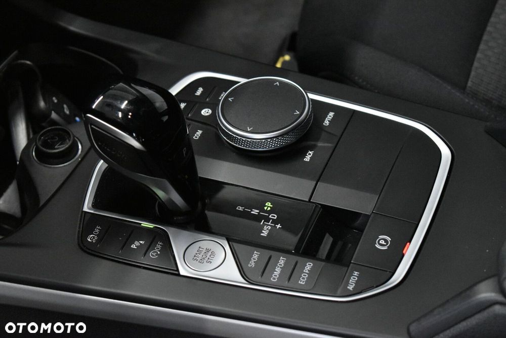 BMW Seria 1 118i Advantage - 17