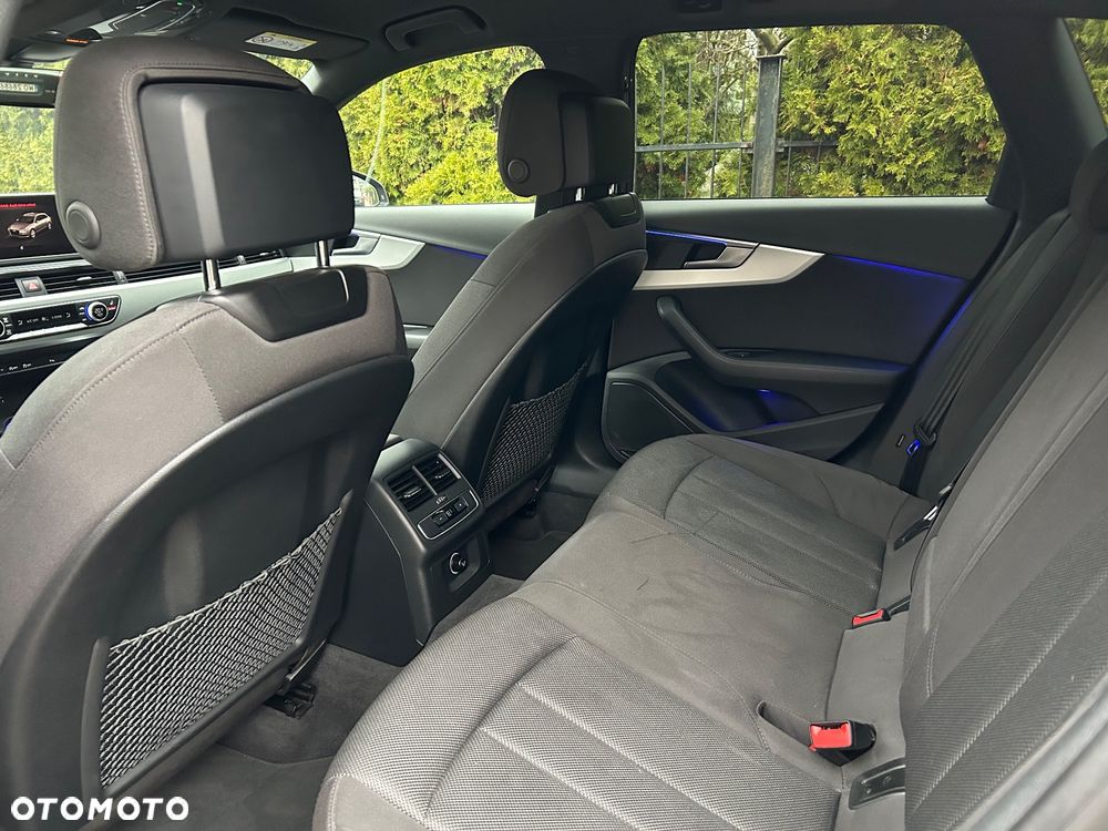 Audi A4 Avant 2.0 TDI S tronic - 32