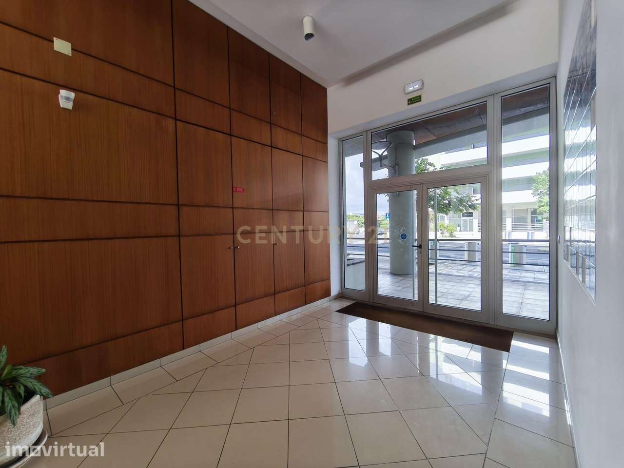 Duplex T2 de Excelência com Vista Mar e Serra - Grande imagem: 3/31