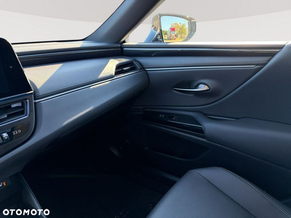 Lexus ES - 23