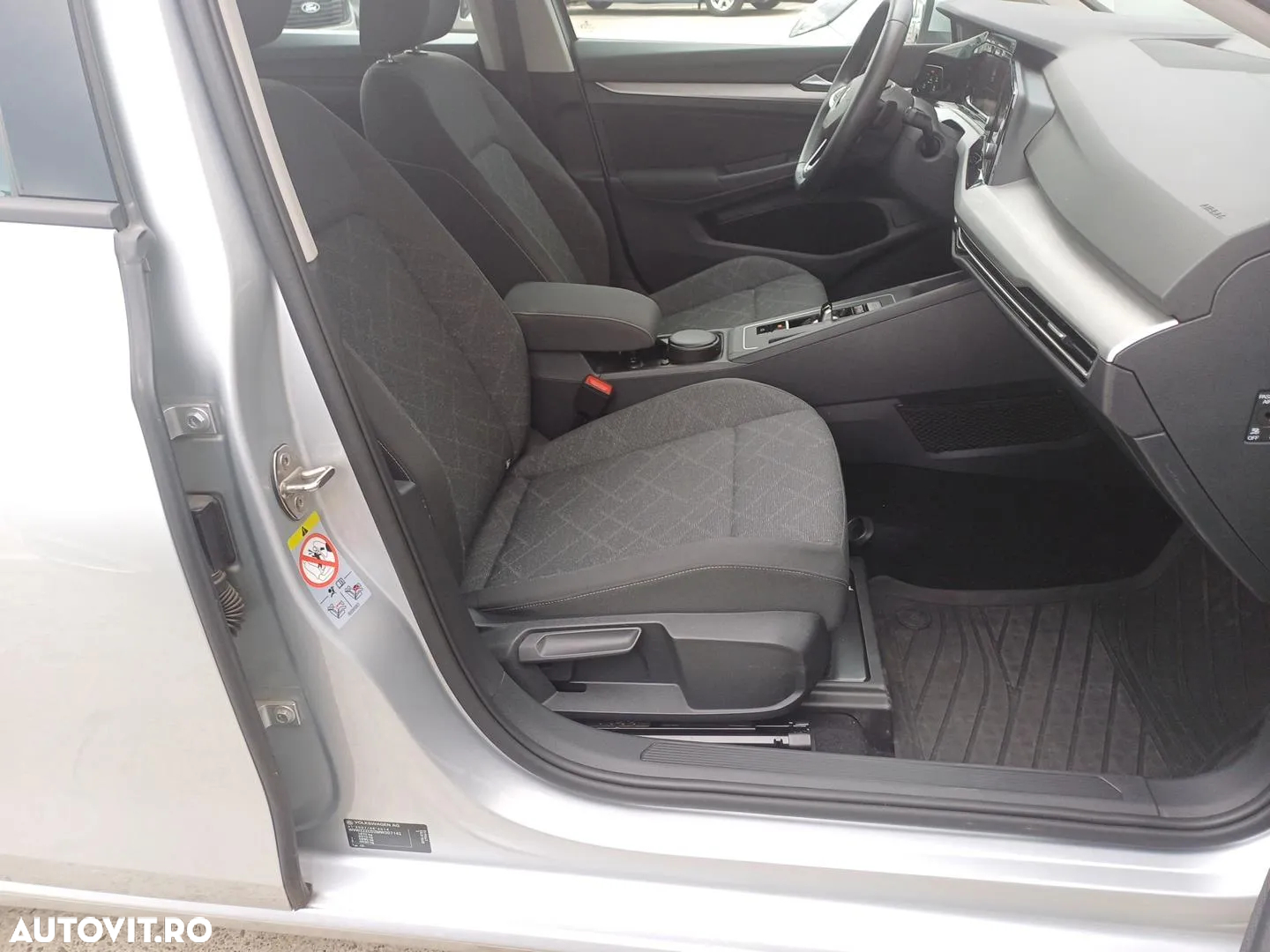 Volkswagen Golf 1.5 eTSI ACT DSG MHEV Life - 27