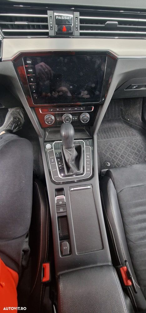 Volkswagen Passat - 4