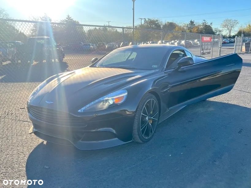 Aston Martin Vanquish Coupe - 15
