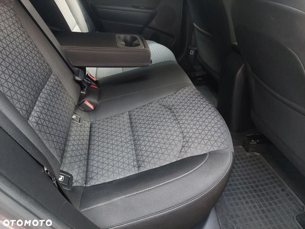 Kia Ceed 1.5 T-GDI M - 17