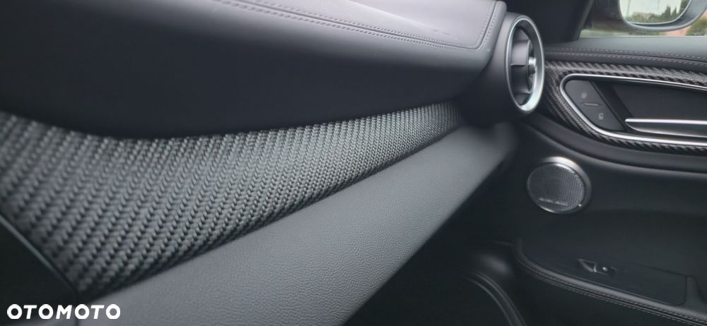 Alfa Romeo Giulia - 16