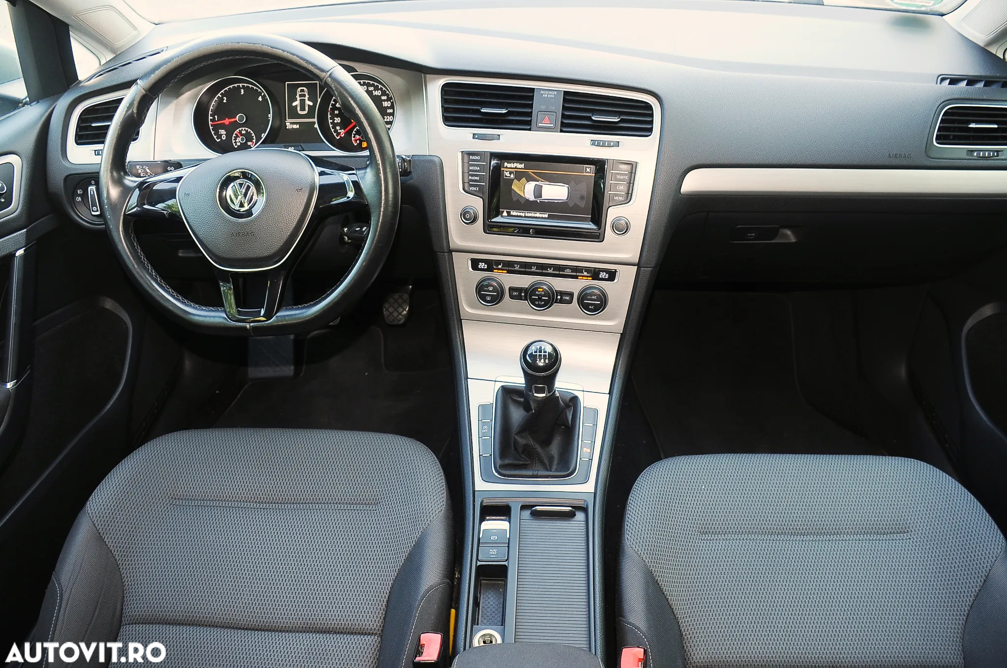 Volkswagen Golf 2.0 TDI Highline - 6