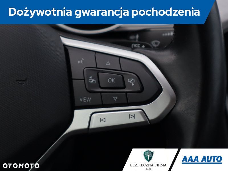 Volkswagen Passat - 21