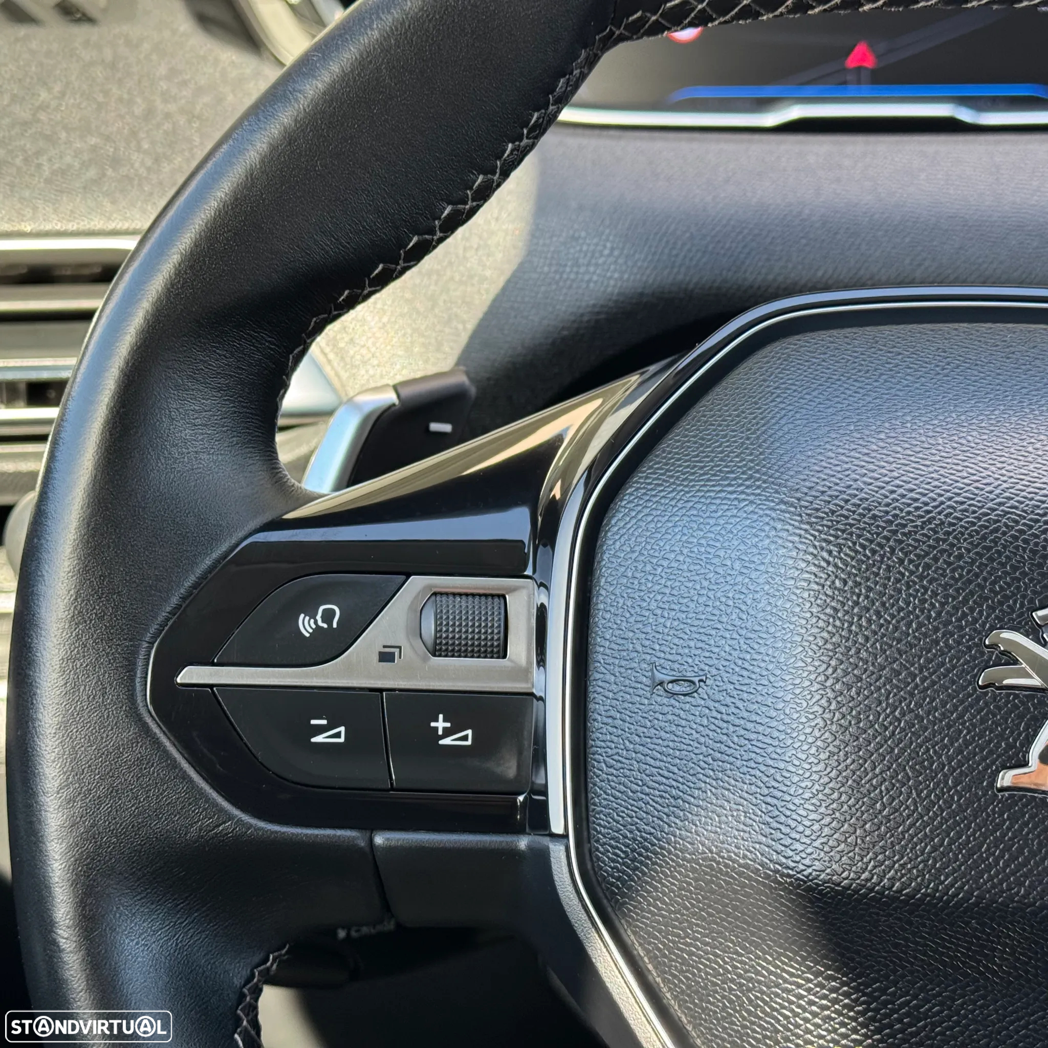 Peugeot 3008 1.6 BlueHDi Style EAT6 - 30