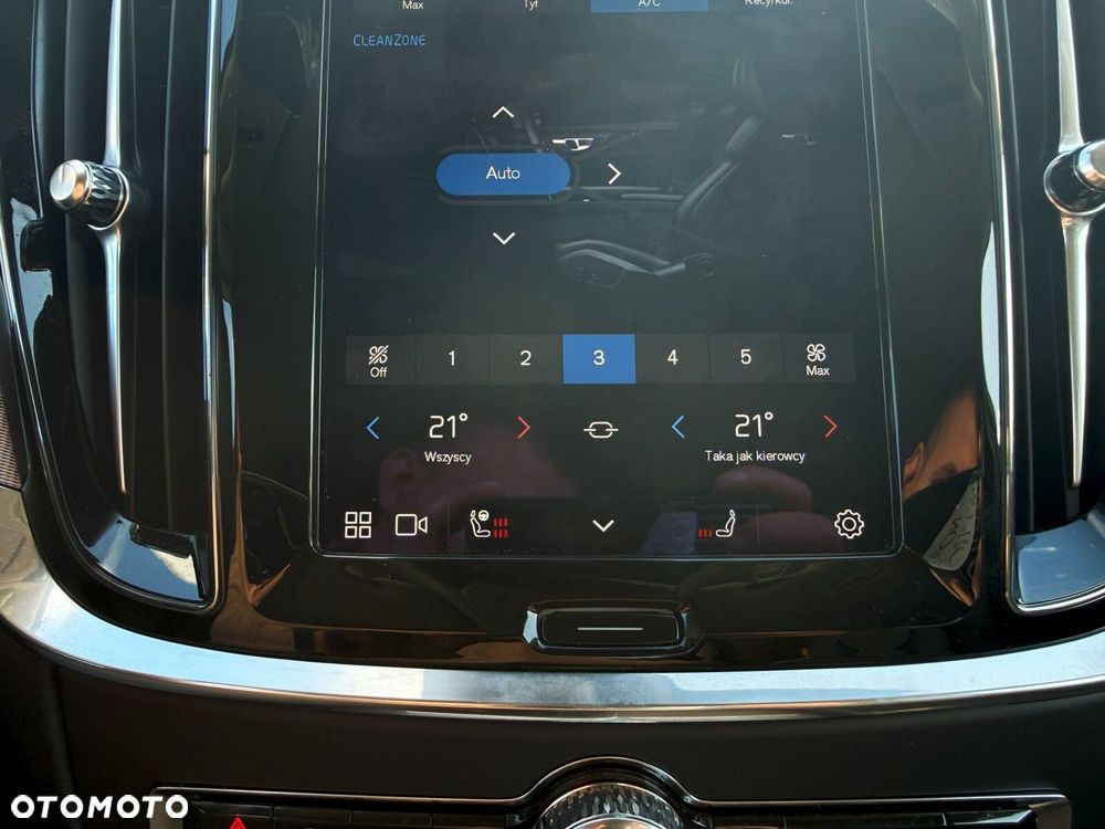 Volvo V60 Cross Country Plus B5 B AWD - 26