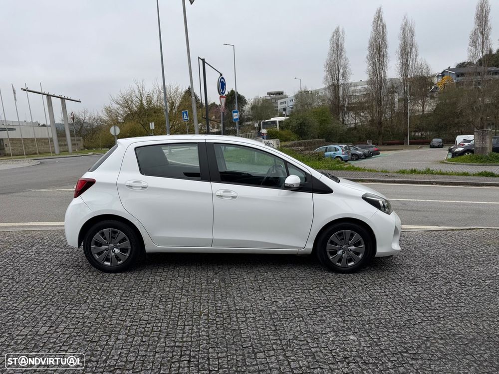 Toyota Yaris 1.4 D-4D ACtive+AC - 12