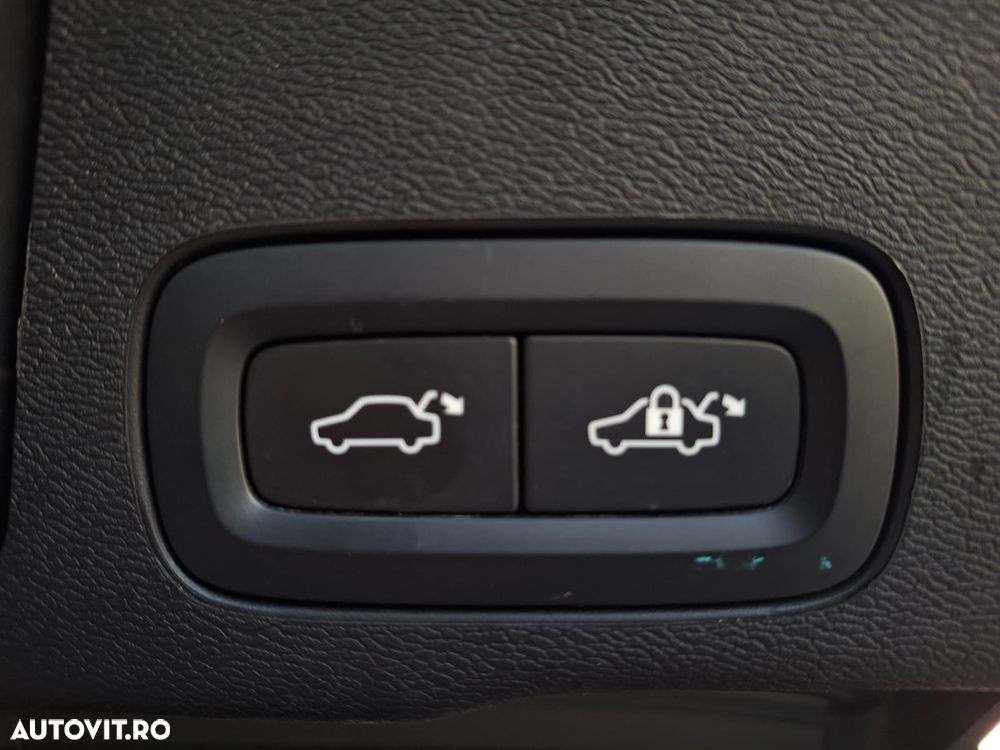 Volvo XC 60 T6 AWD Recharge Geartronic Inscription - 25