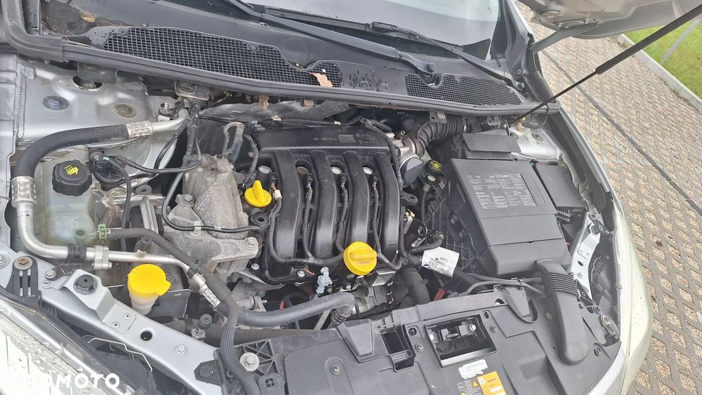 Renault Megane 1.6 16V 110 Expression - 8