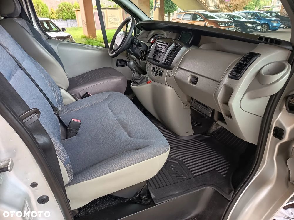 Renault TRAFIC - 13