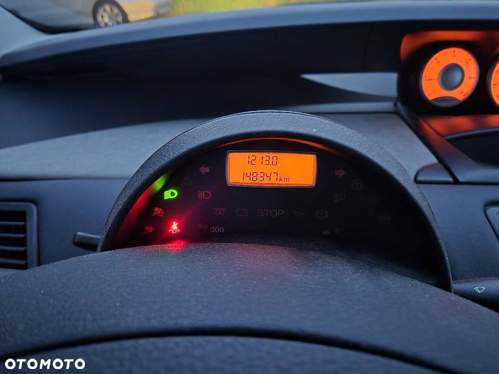 Peugeot 807 - 12