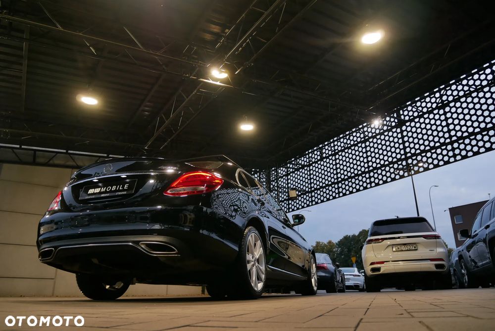 Mercedes-Benz Klasa C 300 7G-TRONIC - 40