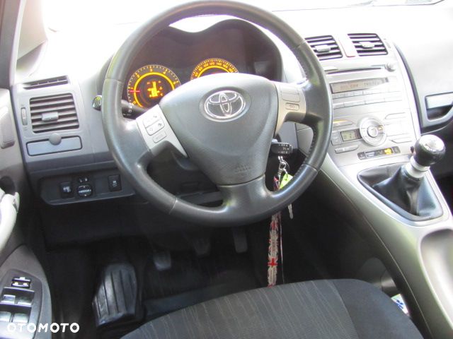 Toyota Auris 2.0 D-4D Prestige - 34