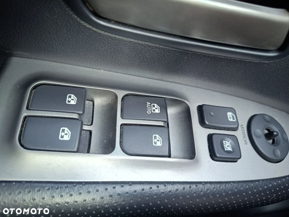 Kia Carens 2.0 EX - 6