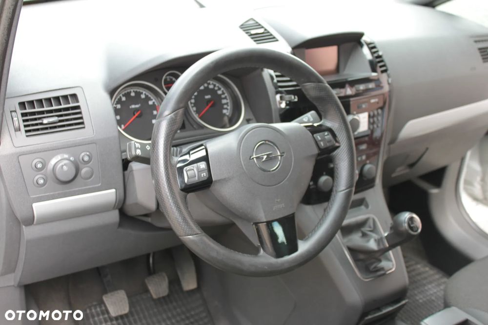 Opel Zafira - 19