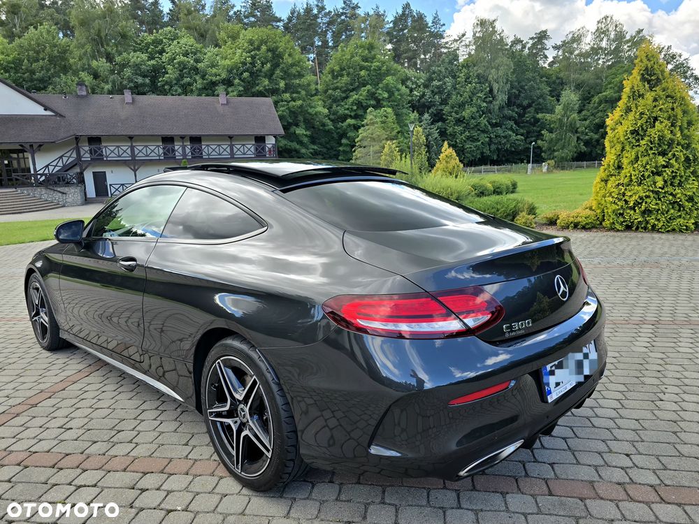 Mercedes-Benz Klasa C 300 4MATIC 9G-TRONIC - 22