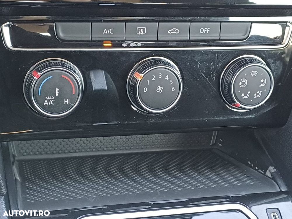 Volkswagen Passat - 22