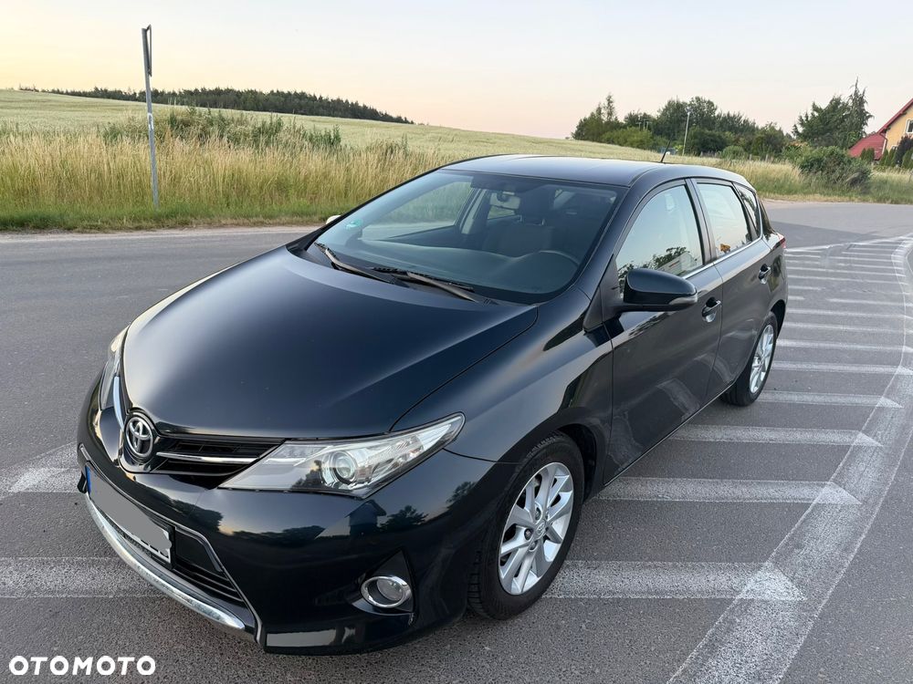 Toyota Auris 2.0 D-4D Dynamic - 22