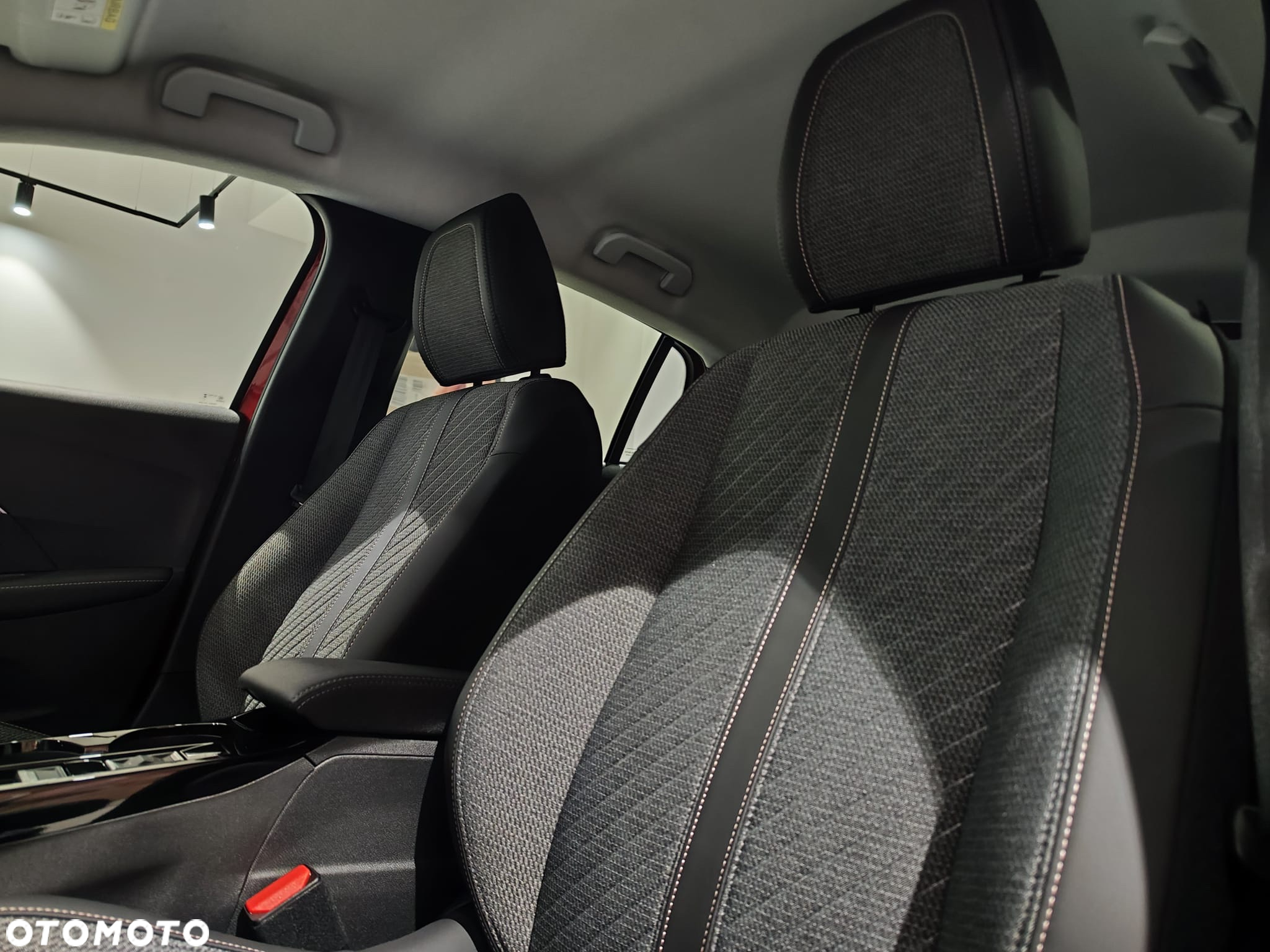 Peugeot 208 1.2 PureTech Allure S&S - 12
