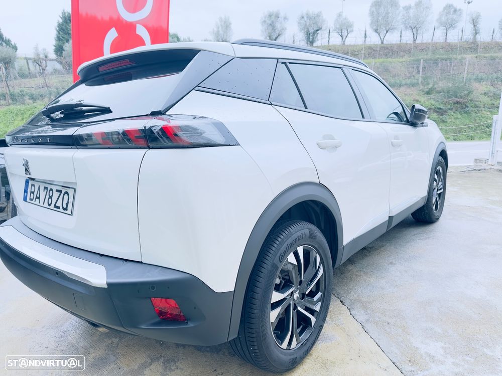 Peugeot 2008 1.2 PureTech Allure Pack - 2
