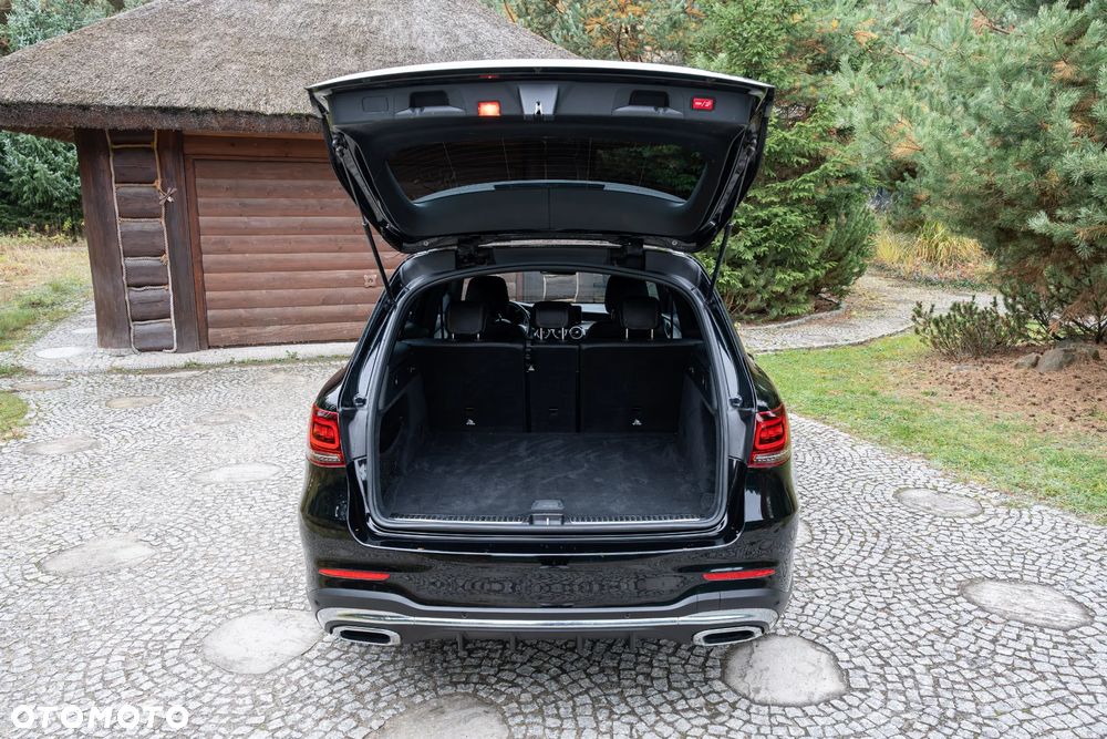 Mercedes-Benz GLC 200 d 4Matic 9G-TRONIC AMG Line - 20