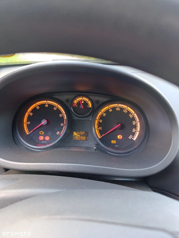 Opel Corsa 1.0 12V Essentia - 5