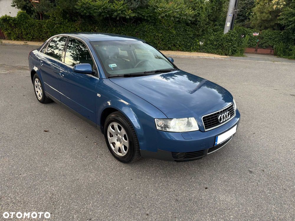 Audi A4 Limousine - 3