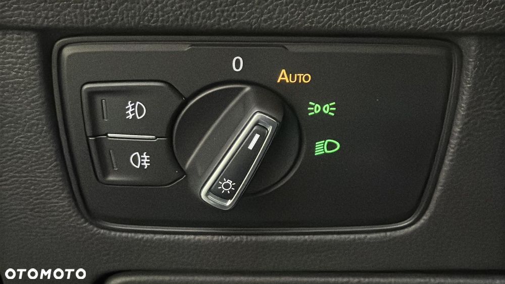 Volkswagen Passat 2.0 TDI EVO Business DSG - 33