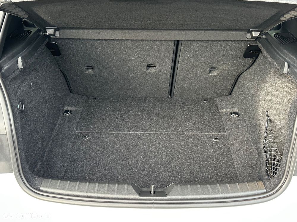 BMW Seria 1 120d M Sport - 36