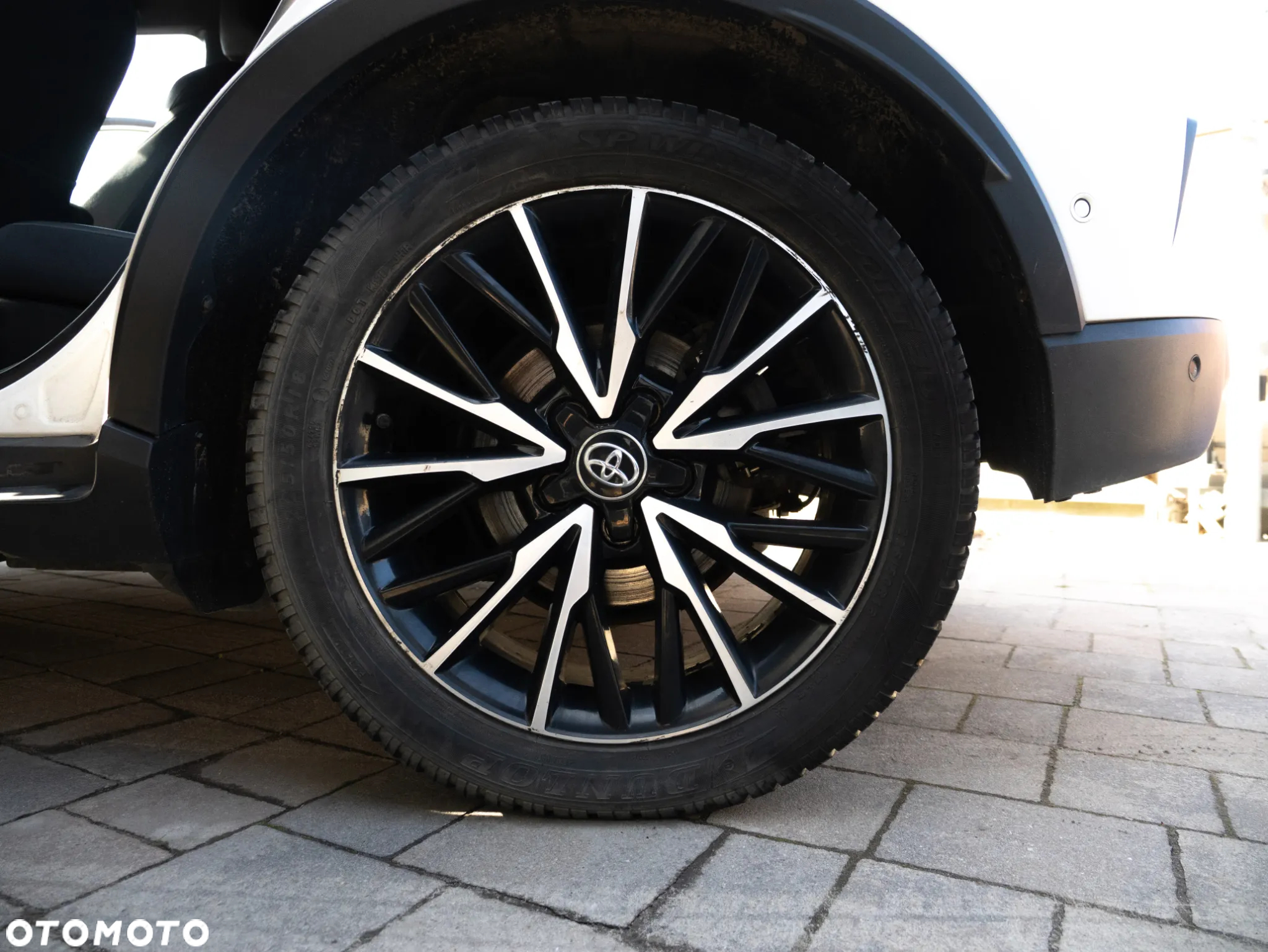 Toyota C-HR 1.8 Hybrid Executive - 16