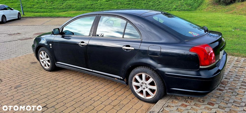 Toyota Avensis - 4