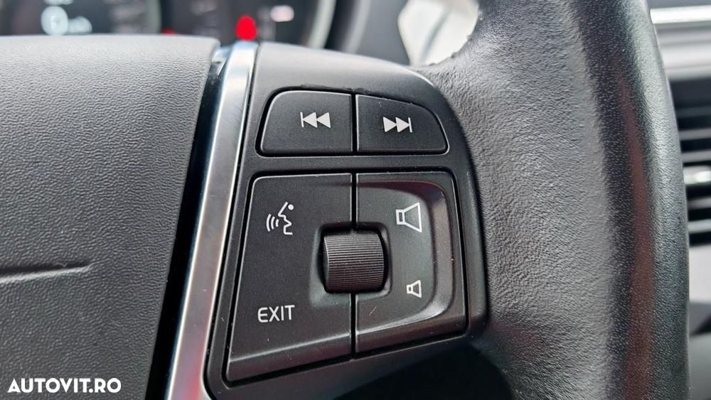 Volvo V40 - 24