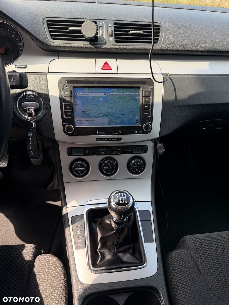 Volkswagen Passat 2.0 TDI Highline - 31