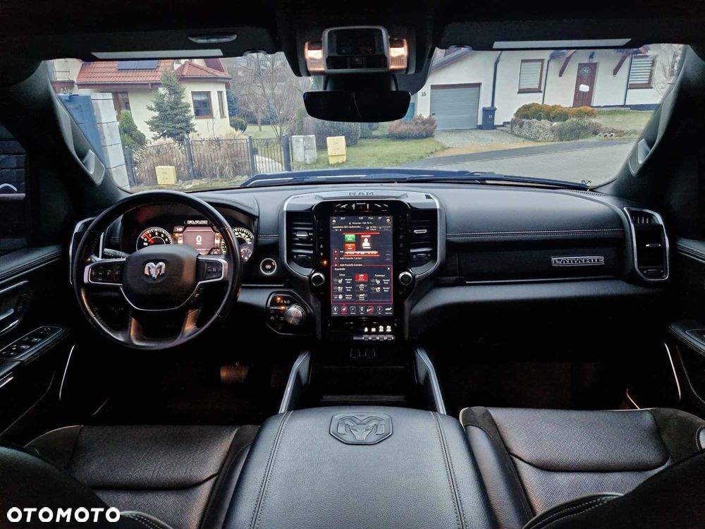 RAM 1500 Crew Cab Shortbed Bighorn - 9