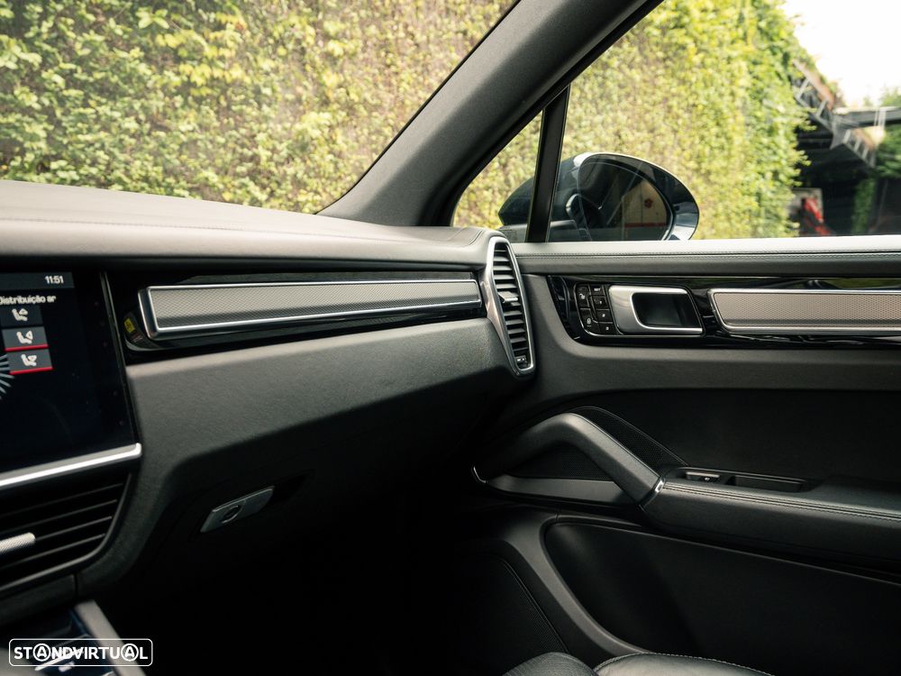 Porsche Cayenne E-Hybrid Tiptronic S - 37