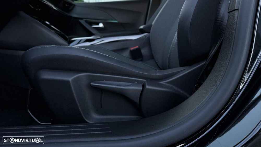 Peugeot e-2008 50 kWh Allure Pack - 27