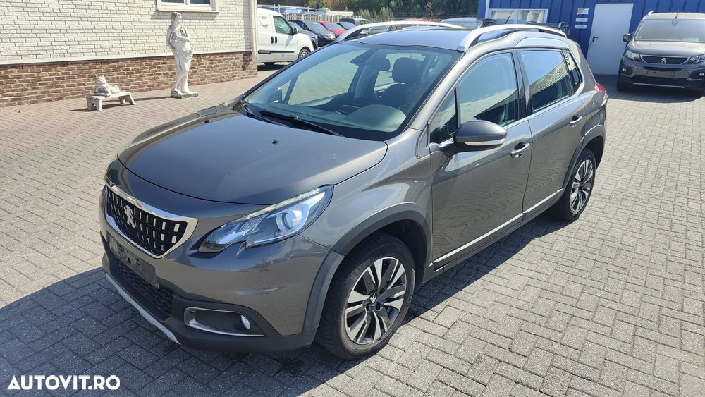 Peugeot 2008 PureTech 110 Style - 1
