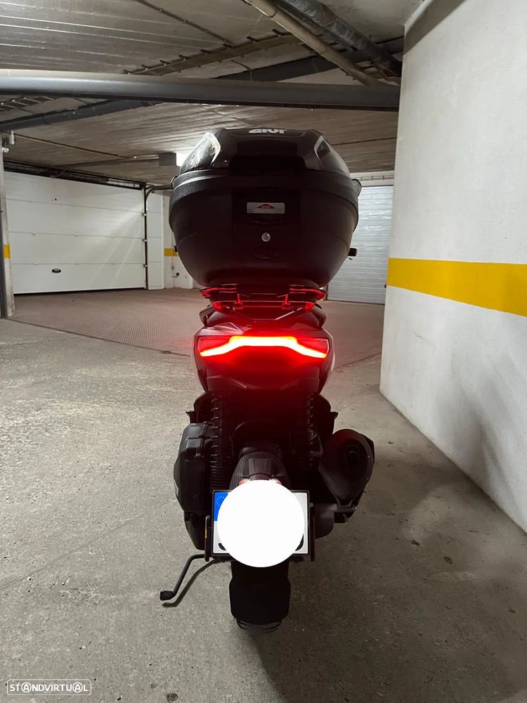 Aprilia SR SR GT - 3